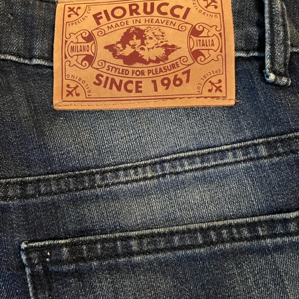 Fiorucci Dark Denim skinnyJeans with zipper bottom size 32
